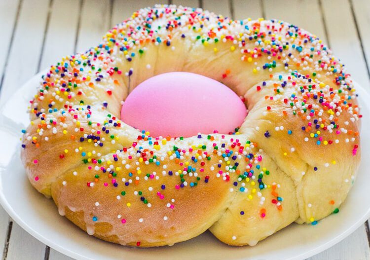 Italian Easter bread with egg center