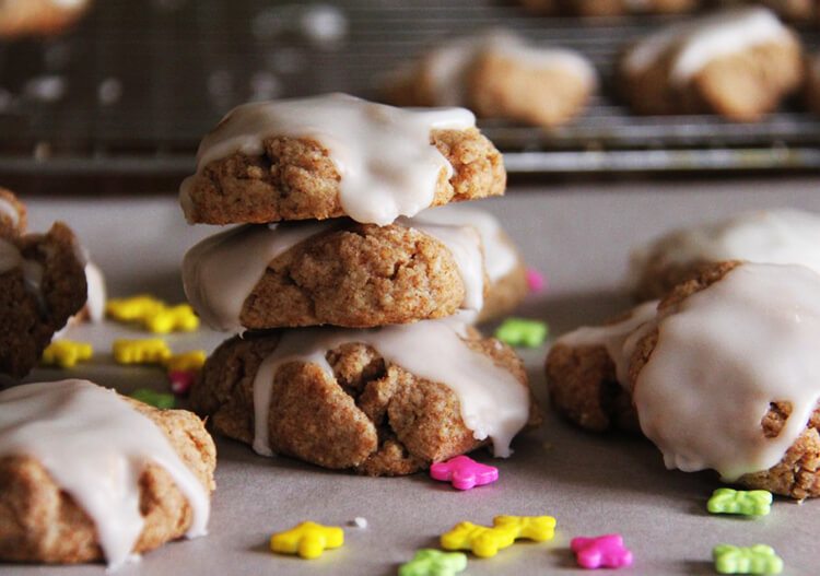 sugar cookies with lemon glaze