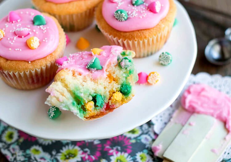 cupcakes with mint chips